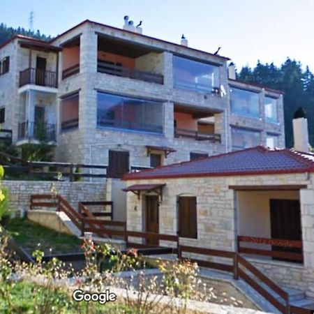 Villa La Casa Di Pietra à Karpenísion Extérieur photo