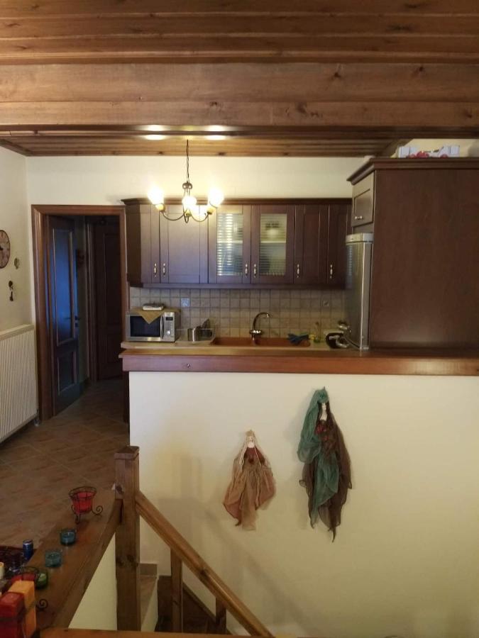 Villa La Casa Di Pietra à Karpenísion Extérieur photo